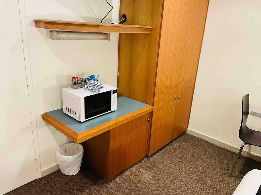 アパート 438/247 Entire 1Br Exhotel Room In The Heart Of City アデレード